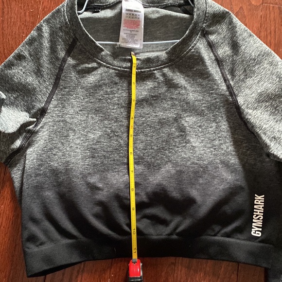 Gymshark Adapt Ombre Seamless Long Crop Top L. Top is in like new condition. - Picture 3 of 6